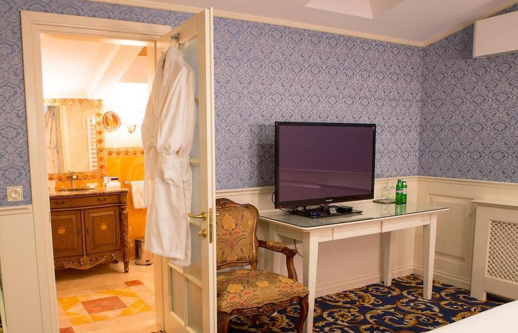 Ministerium Hotel Odessa Ngoại thất bức ảnh