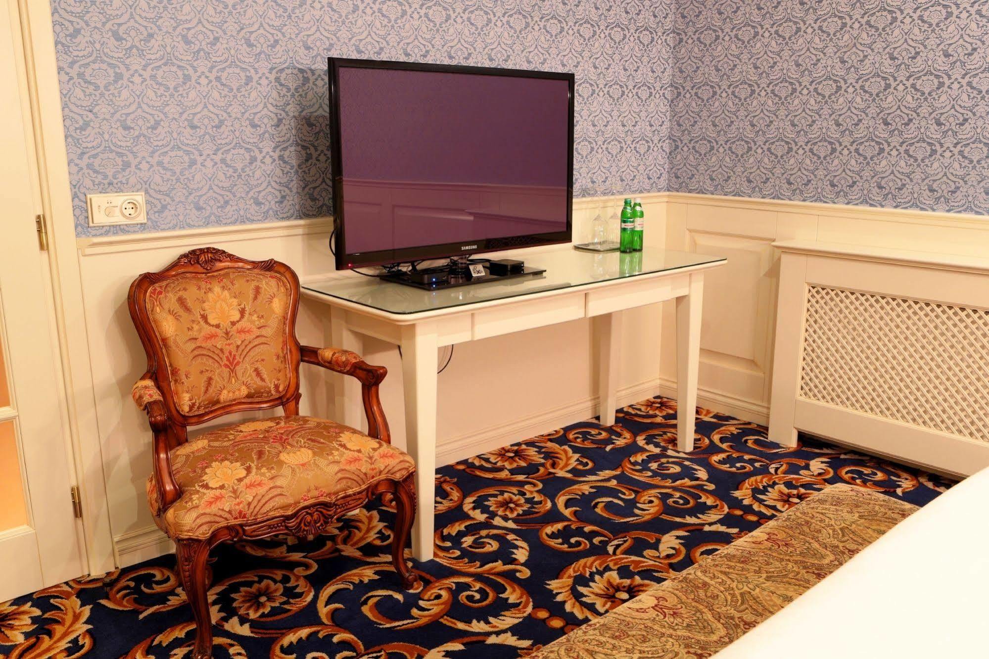 Ministerium Hotel Odessa Ngoại thất bức ảnh
