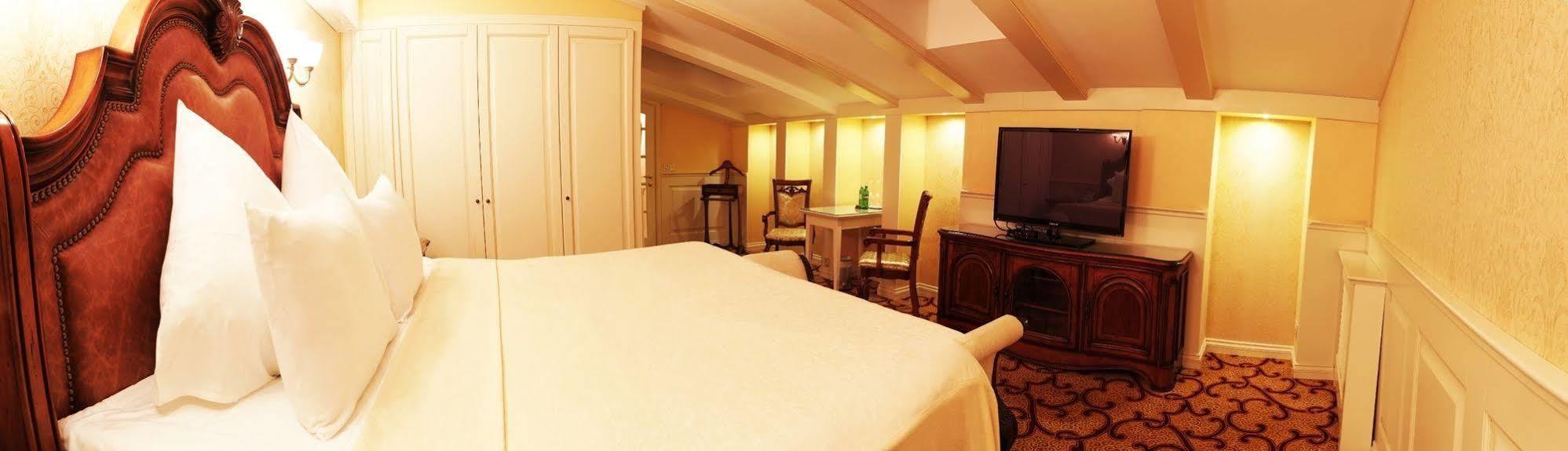 Ministerium Hotel Odessa Ngoại thất bức ảnh