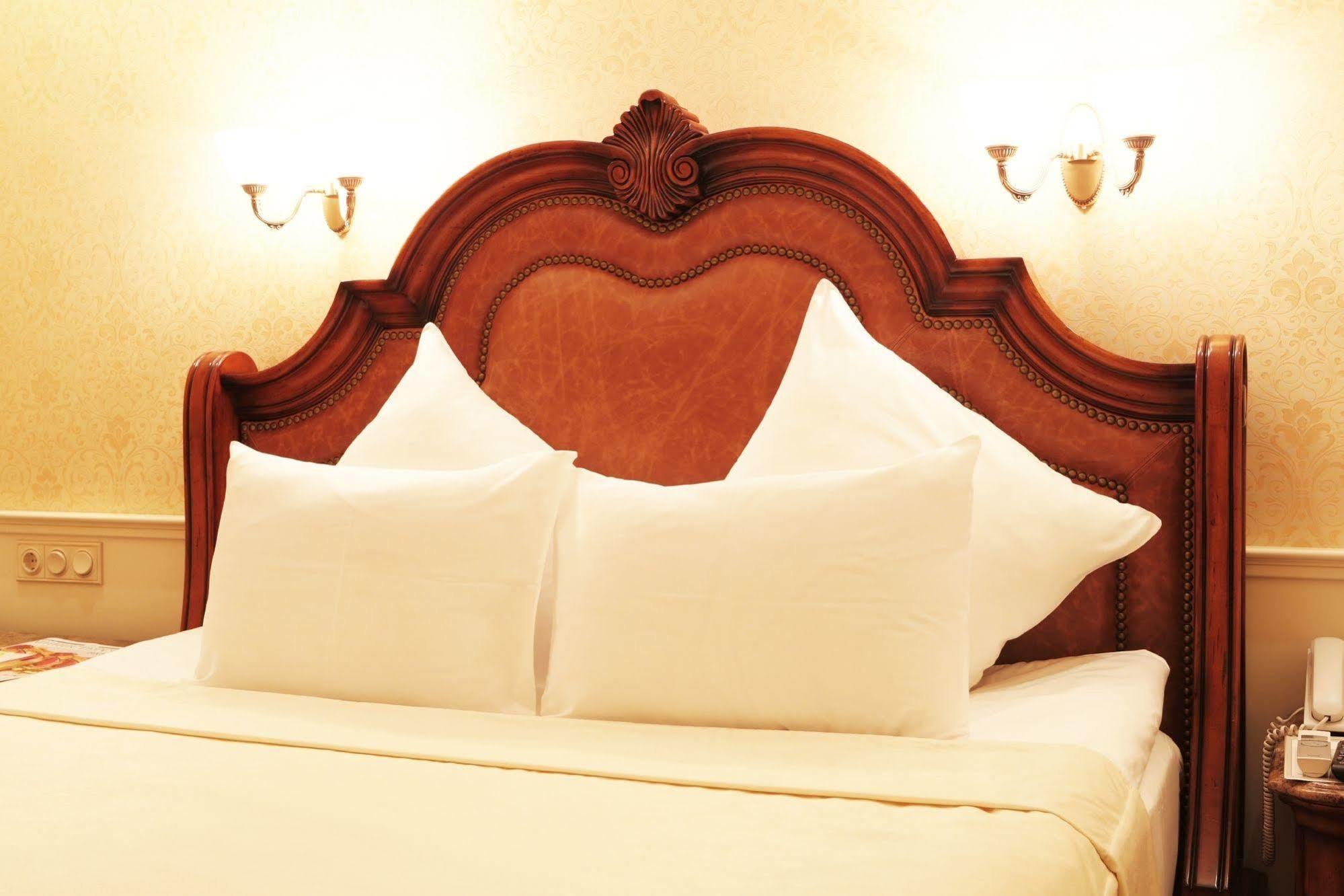 Ministerium Hotel Odessa Ngoại thất bức ảnh