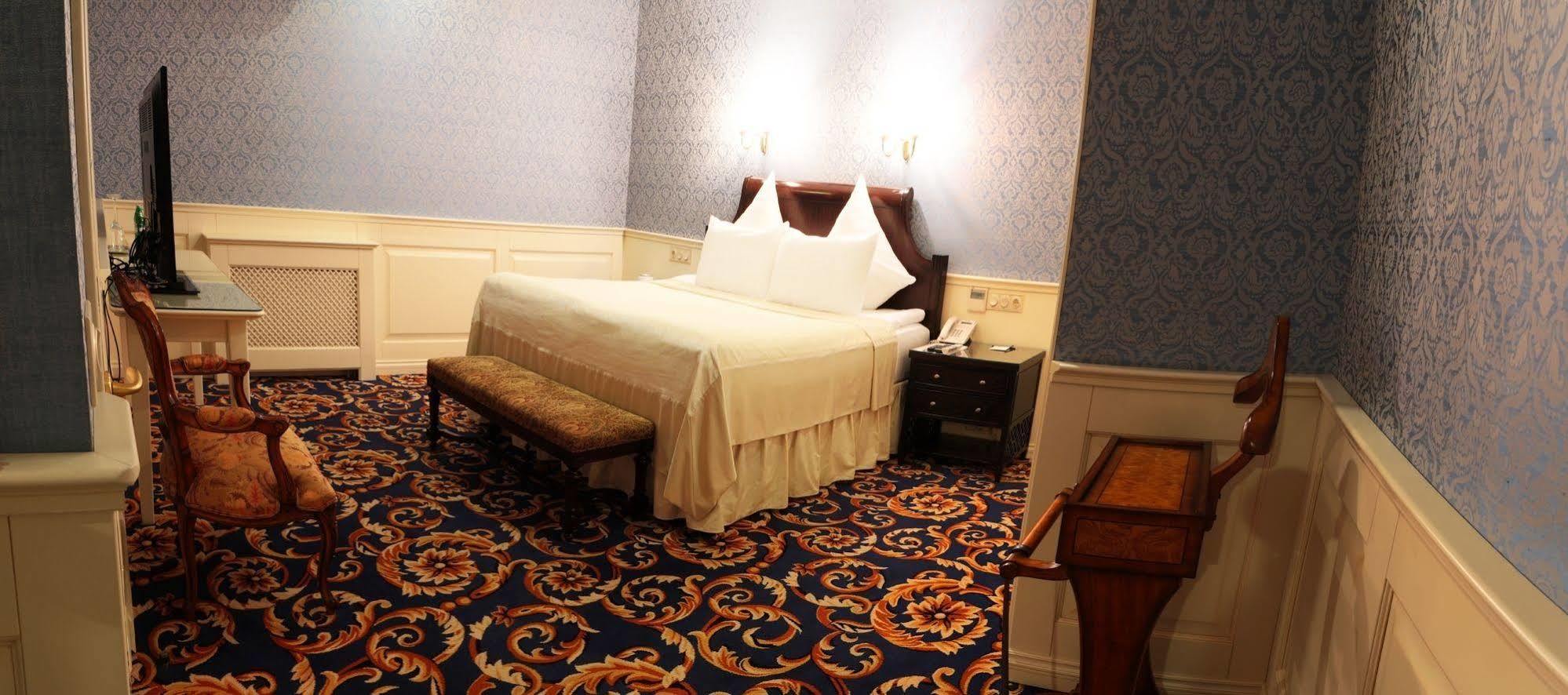 Ministerium Hotel Odessa Ngoại thất bức ảnh